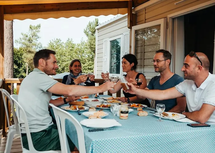 Camping Mobil Xxl 4 - L'evasion Martignac (Lot)